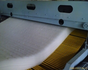 Nichtgewebte Industrie-Gewebe-Steppdecke, die Maschine 4.5m für Kleber-freies Füllmaterial herstellt